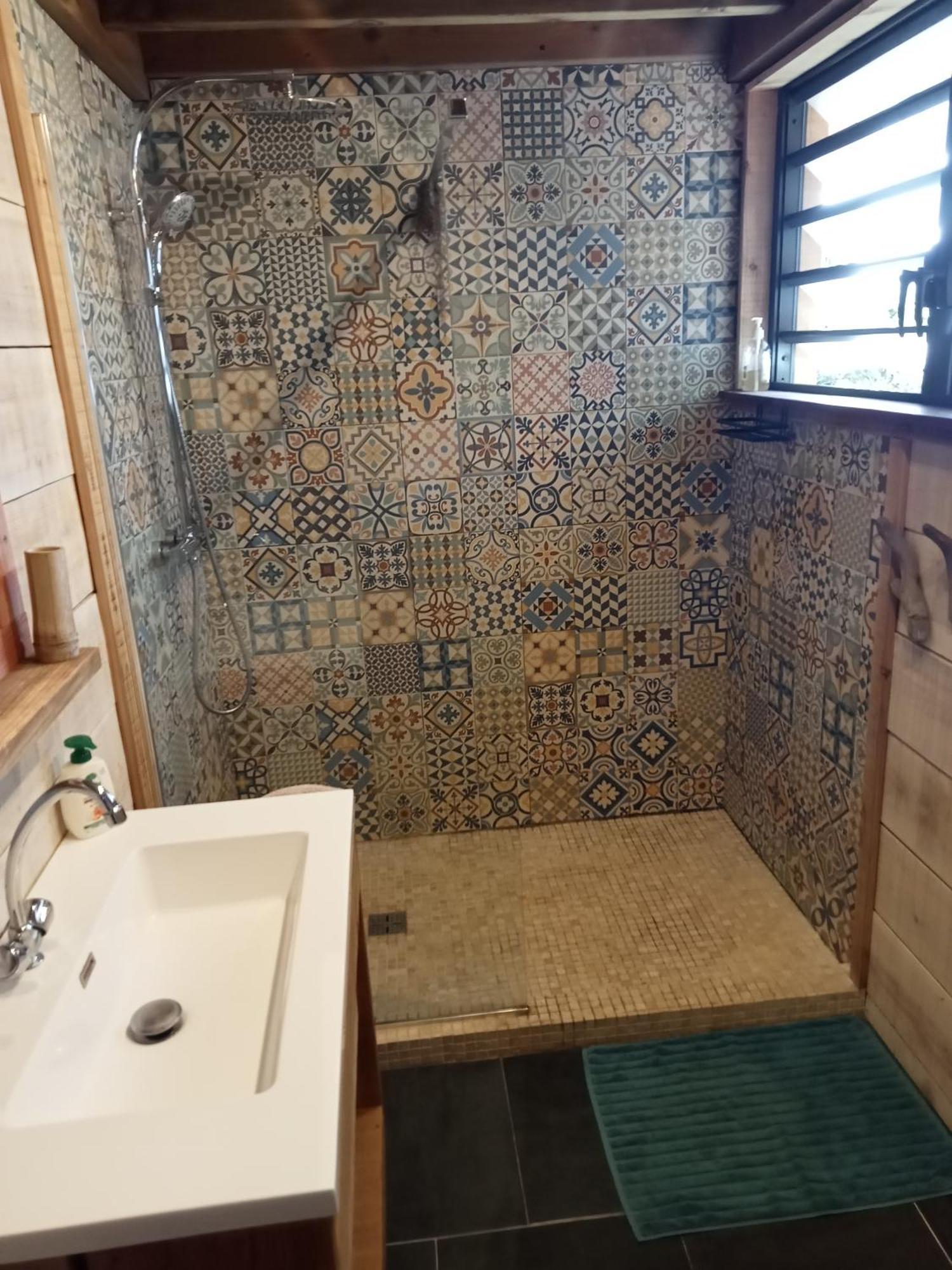 Bungalow Ecologique Avec Toilettes Seches Leu Kabanon Vue Mer サン・ル エクステリア 写真